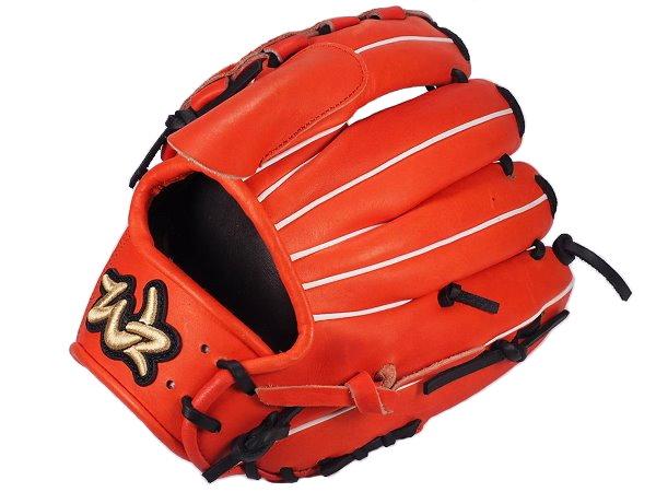 WOODZ 11.75 inch Custom Glove for Mr. Gracia