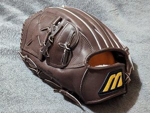 MIZUNO Pro D-up Zone First Edition Gold Label Hardball 11.75 inch LHT Pitcher Glove