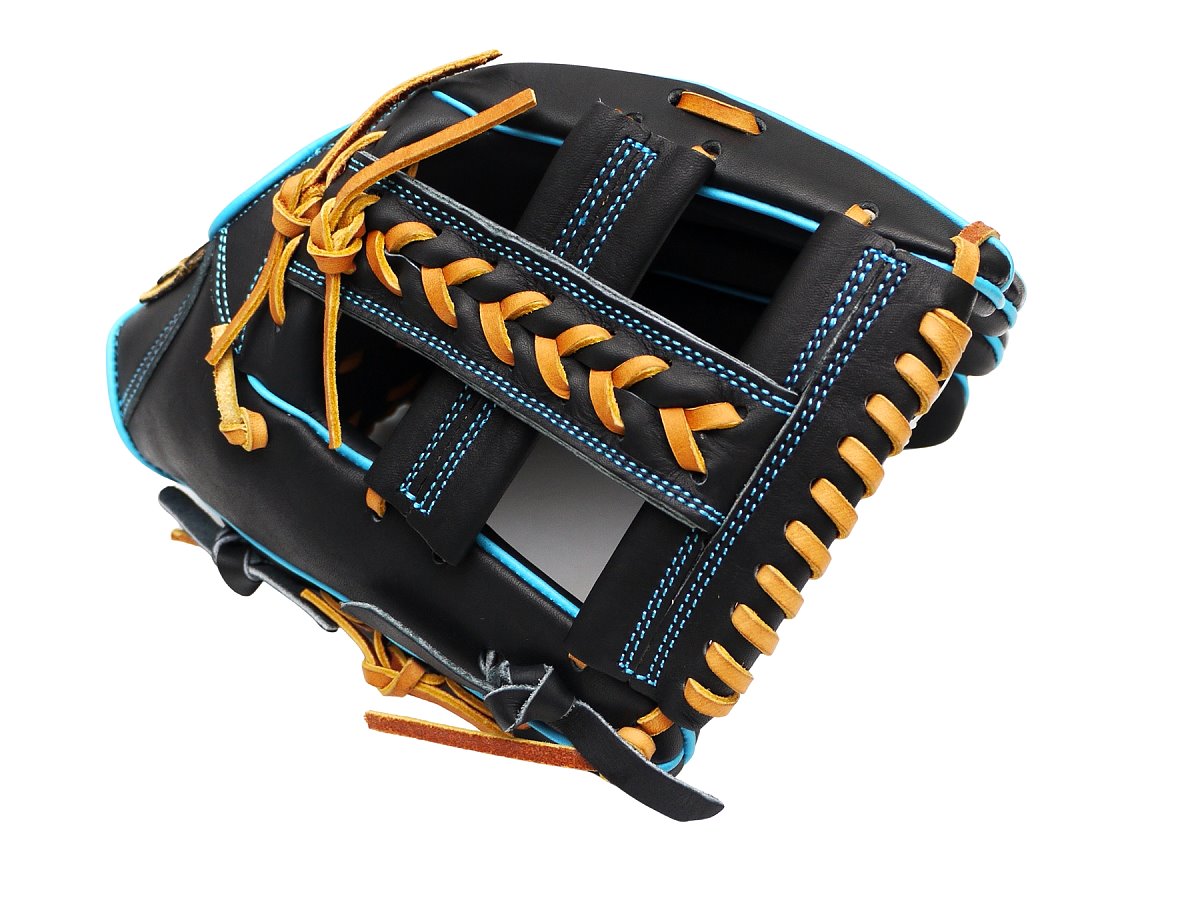 ZETT Pro Model Elite 12 inch Infielder Glove - Black/Skyblue